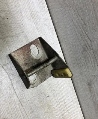Bentley Mulsanne Engine bonnet/hood lock/latch loop/hook 