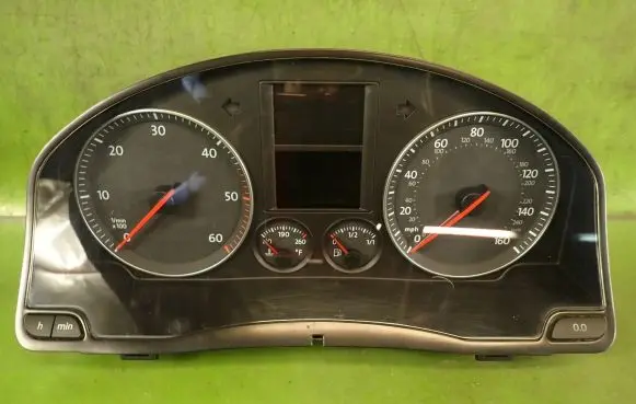 Volkswagen Jetta V Speedometer (instrument cluster) 1K0920952D