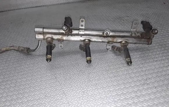 Chrysler Voyager Fuel injectors set 04861238AB 1332B15854