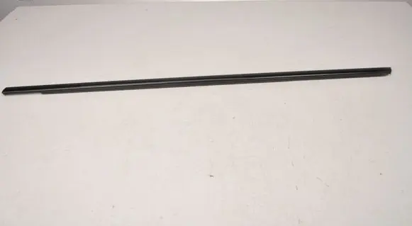 Volvo V60 Front door windshield rail 
