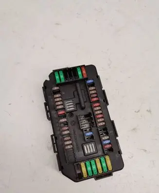 BMW 4 F32 F33 Fuse module 9389068