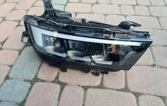 Opel Astra J Headlight/headlamp 9858777180