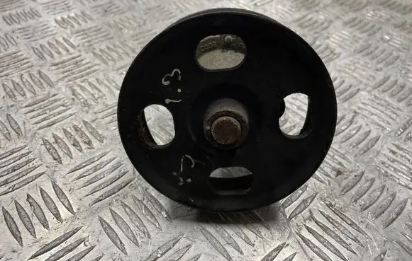 Opel Astra J Water pump 1324126084