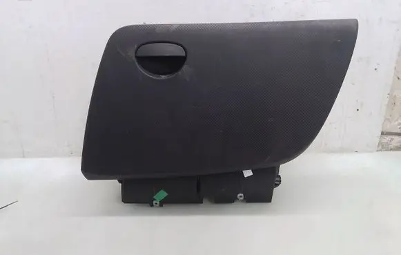Seat Altea XL Glove box