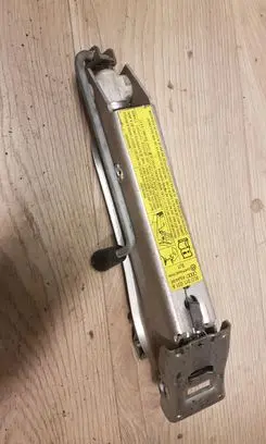 Audi A6 S6 C5 4B Lift Jack 8L0011031A