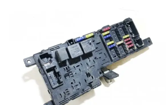 Volvo XC90 Fuse box set 518828108 30728008