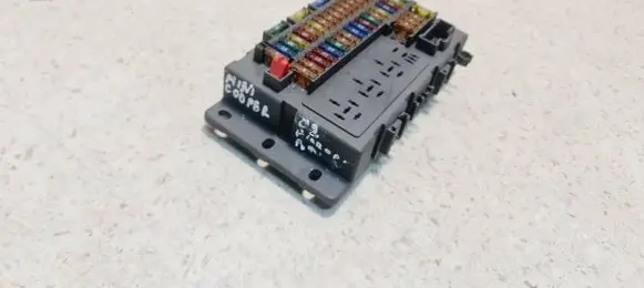 Mini One - Cooper R50 - 53 Fuse box set 221346280103 6906598 518030408