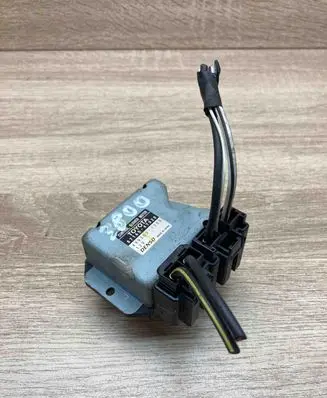 Toyota Prius (XW20) Heater blower fan relay 8716547020 4993001200