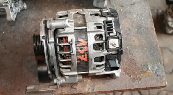 BMW 3 E90 E91 Generator/alternator VWT5T6CALIFORNIA