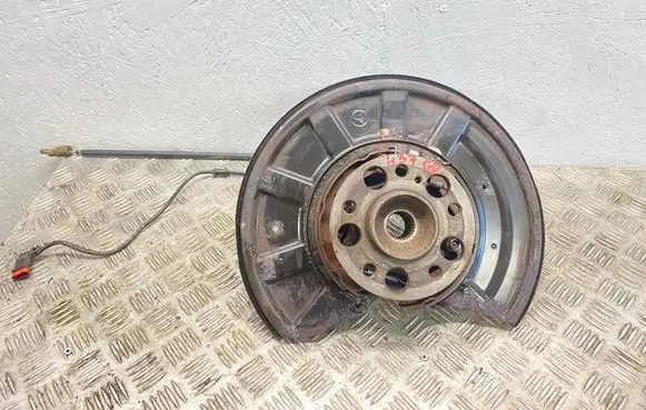 Mercedes-Benz E W212 Rear wheel hub