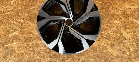 Renault Arkana R18 alloy rim 403001407R K629K5K