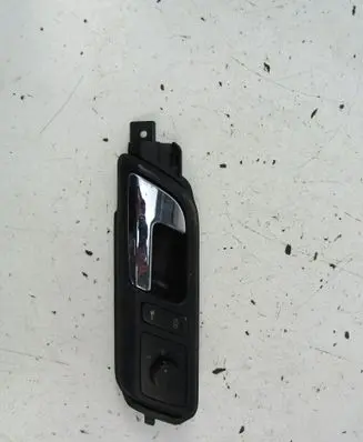 Volkswagen Polo Front door interior handle 