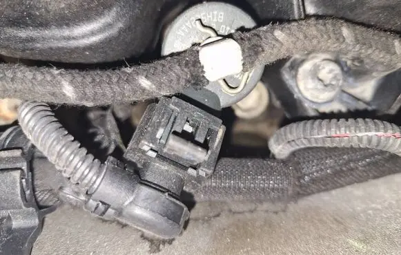 Opel Zafira B Fuel injector 0445110276