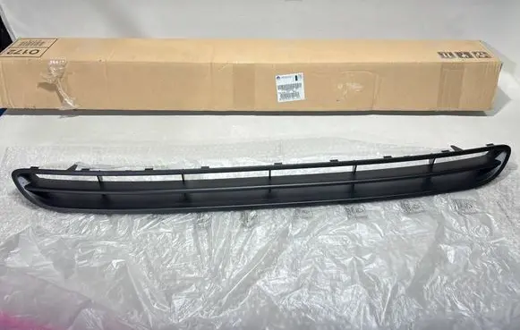 Fiat 500X Front bumper lower grill 735687596