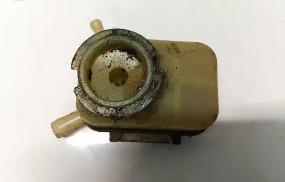 Toyota Avensis T250 Power steering fluid tank/reservoir 