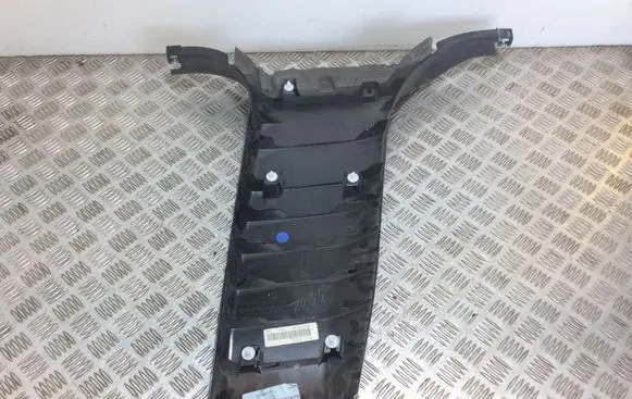 BMW X4 F26 (C) pillar trim 7337607