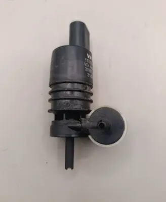 Skoda Octavia Mk2 (1Z) Windscreen/windshield washer pump 1T0955651A 3028143