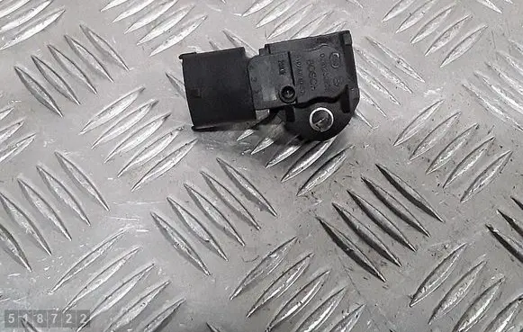 Volvo V50 Fuel pressure sensor 0261230236