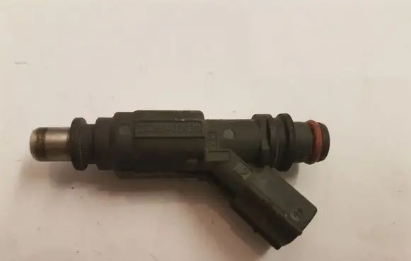 Toyota Corolla E120 E130 Fuel injector 232500D030 0280156019