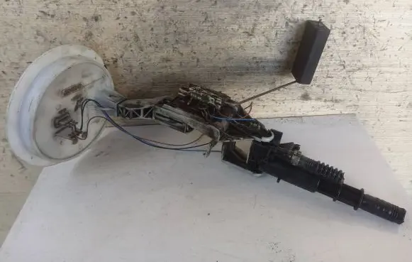 Volkswagen Golf V Fuel level sensor 1k0919673n