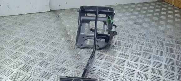 Maserati Levante Brake pedal 06701618760