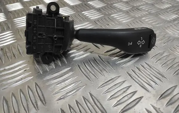 BMW 3 E46 Indicator stalk 8363668 01104010