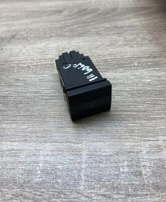 Volkswagen Golf III Windscreen/window heater switch 1H0959621 501591