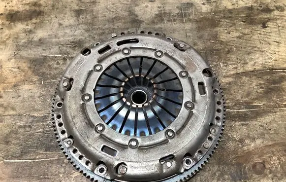 Volkswagen Jetta V Clutch set kit 03C105273B 181878002364 03C141031E