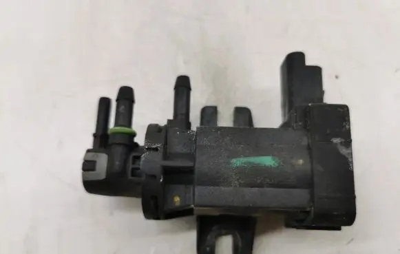 Valve vacuum