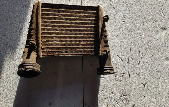 Volkswagen PASSAT B5.5 Intercooler air channel guide 3045754
