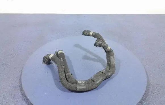 BMW X3 E83 Engine coolant pipe/hose 8596403