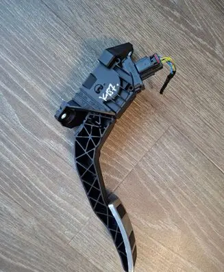Ford Kuga III Accelerator throttle pedal LX619F836DB