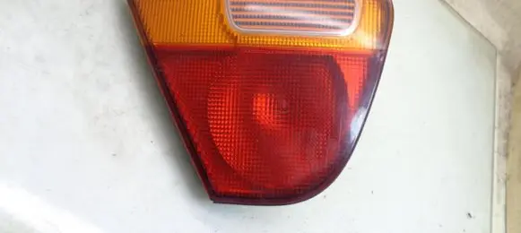 Mitsubishi Carisma Rear/tail lights