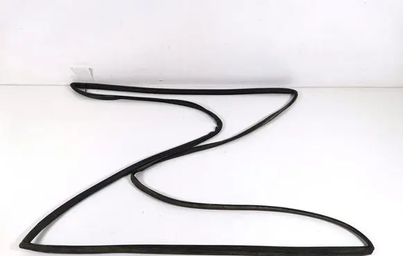 Mercedes-Benz Vito Viano W639 Rubber seal front coupe door window 