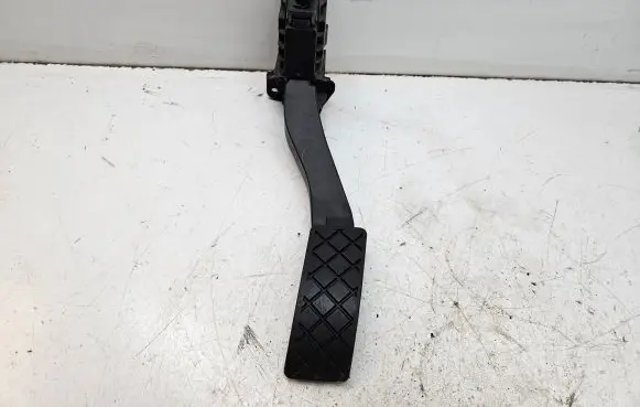 Volkswagen Golf Sportsvan Accelerator throttle pedal 5Q1723503J