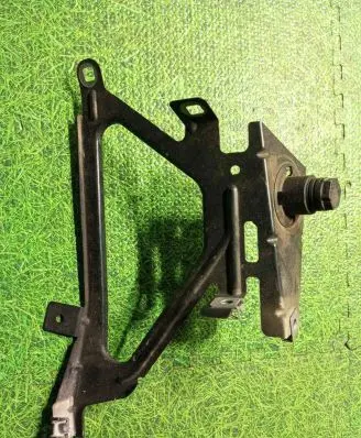 BMW 7 F01 F02 F03 F04 Radiator support slam panel bracket 7184179