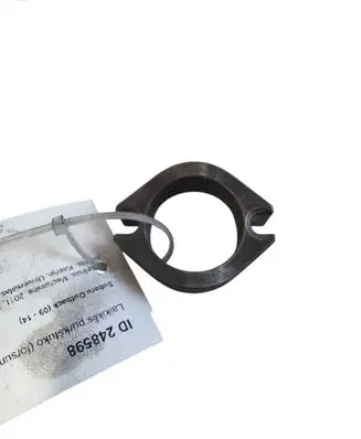 Subaru Outback Fuel Injector clamp holder 