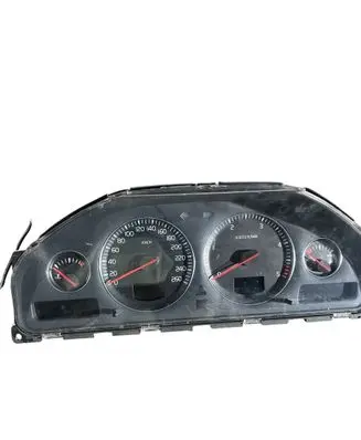 Volvo XC70 Speedometer (instrument cluster) 30682277 8602885 69594220T