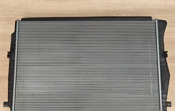 Audi Q3 F3 Coolant radiator 5Q0121251GR