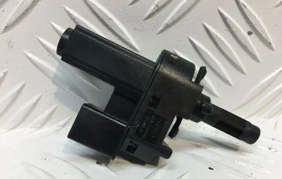 Clutch pedal sensor