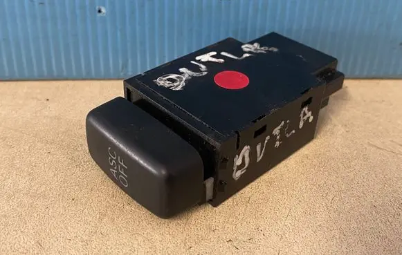 Mitsubishi Outlander ESP (stability program) switch 