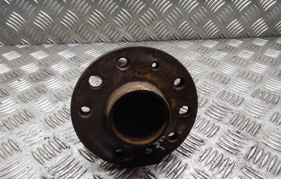 Opel Meriva B Rear wheel hub