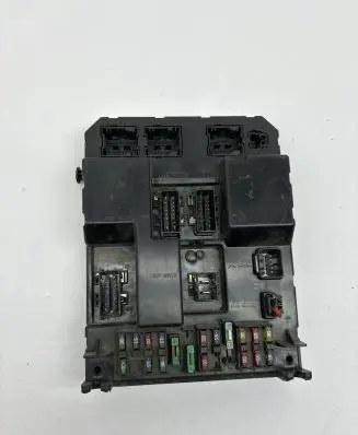 Peugeot 307 Fuse module 9651197680 965119980