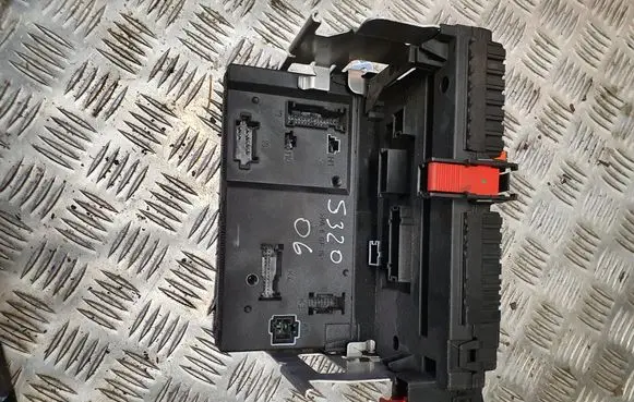 Mercedes-Benz S W221 Fuse module A2215403050