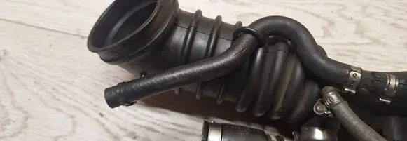 Audi A6 S6 C5 4B Air intake hose/pipe 058133356a