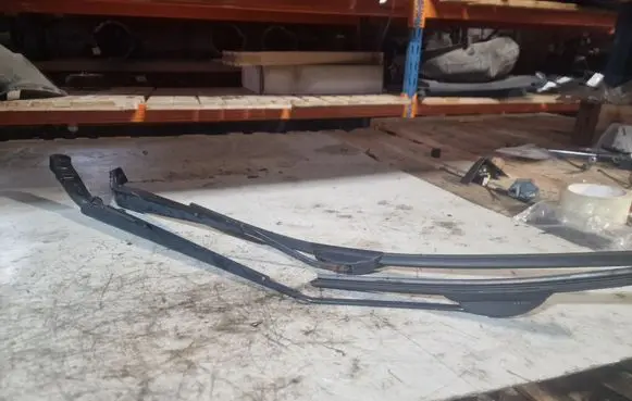 Nissan Tiida C11 Front wiper blade arm