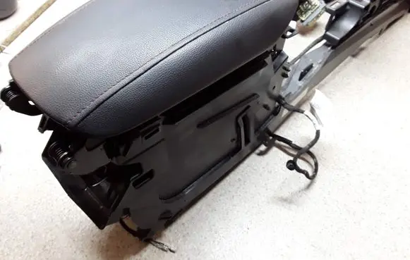 Ford Fusion II Center console DS73F043B04A