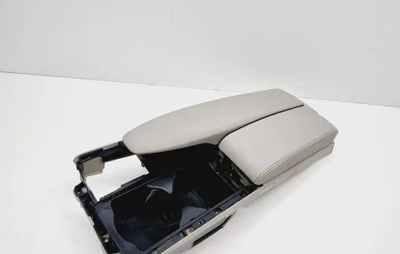 Mercedes-Benz E W212 Armrest A2126800139 A21268001397L30