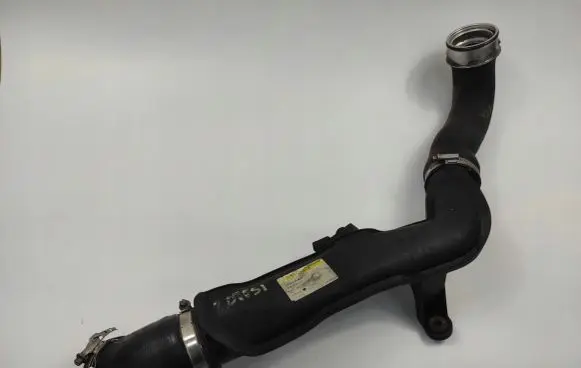 Audi A4 S4 B7 8E 8H Intercooler hose/pipe 1K0145770E