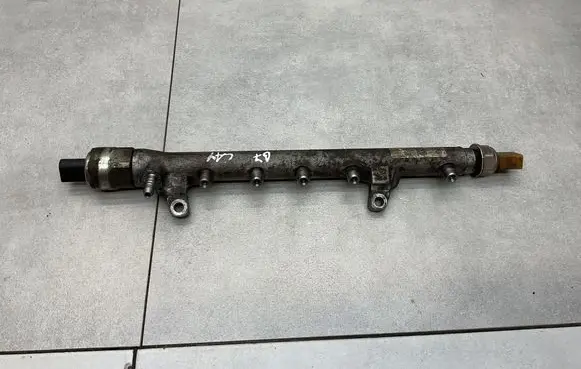 Volkswagen PASSAT B7 Fuel main line pipe 03L130764B 03L130089R